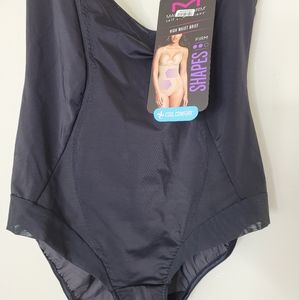 NWT Maidenform shaper